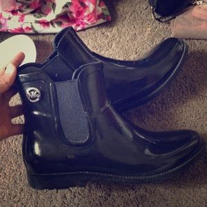 MIchael Kors ankle rain boot